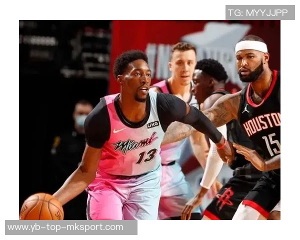 热火全队齐发力12人轮番得分8人双位数表现展现团队实力